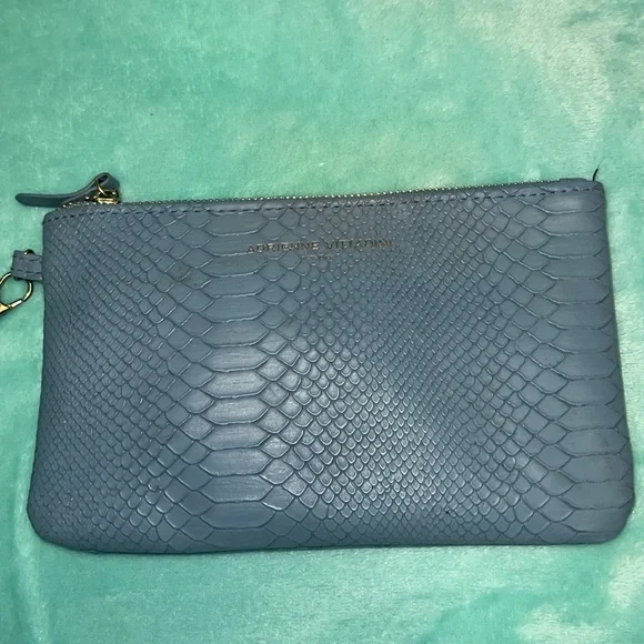 Adrienne Vittadini Bags Purse With Built In Phone Charger